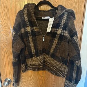 Zara Women's Black and Brown Checkered Turtleneck Sweater